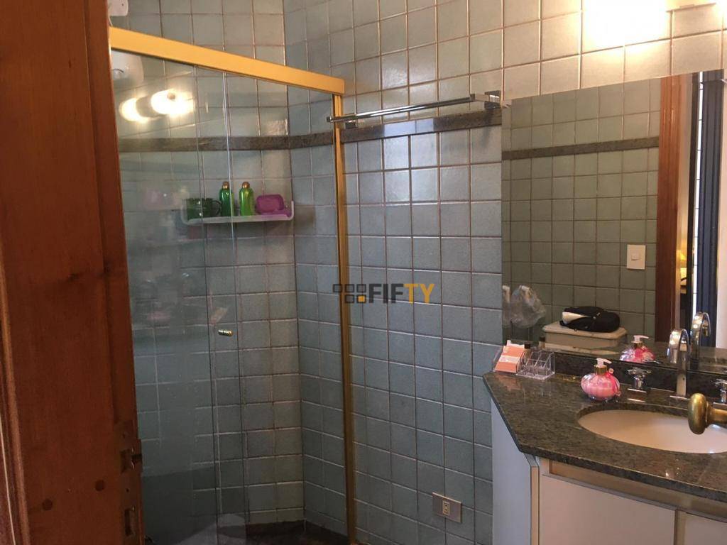 Apartamento à venda com 4 quartos, 203m² - Foto 22