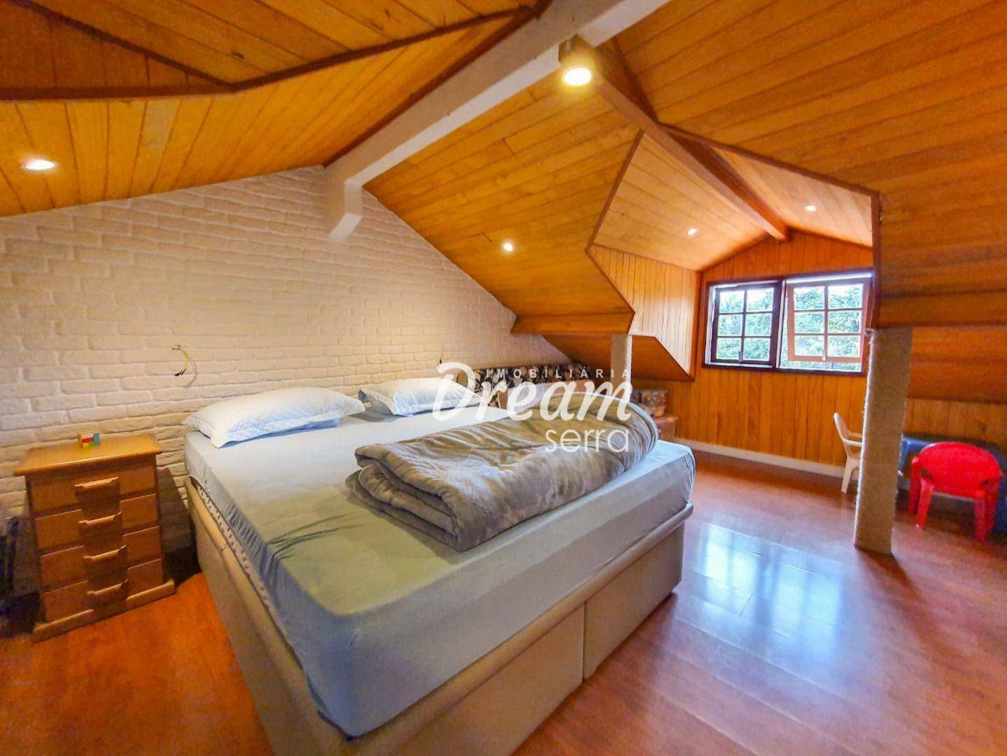 Casa à venda com 7 quartos, 340m² - Foto 25