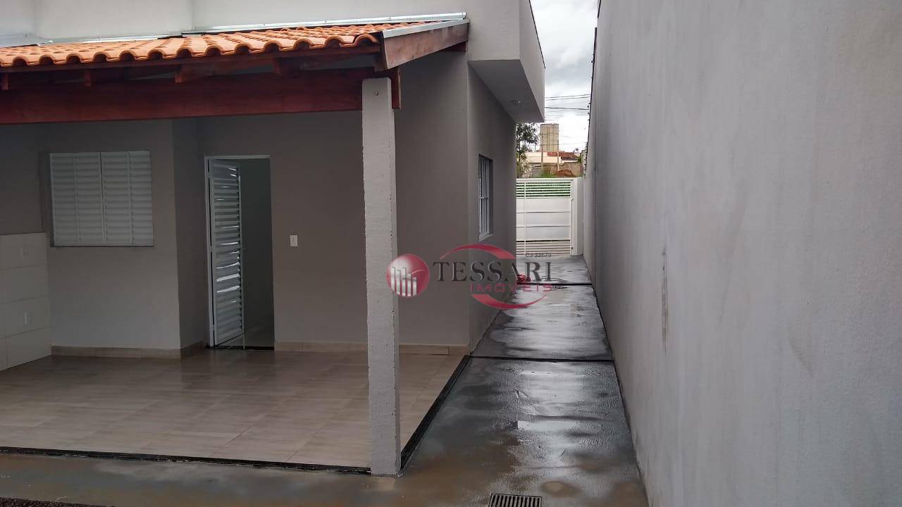 Casa à venda com 2 quartos, 64m² - Foto 14