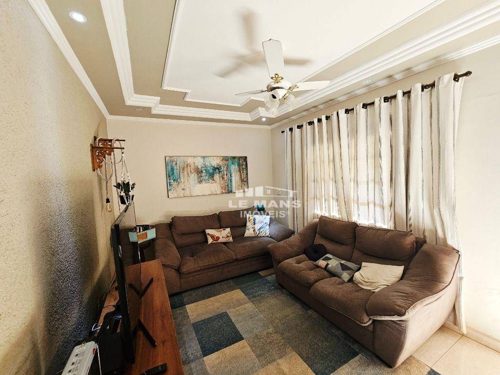 Casa, 3 quartos, 220 m² - Foto 4