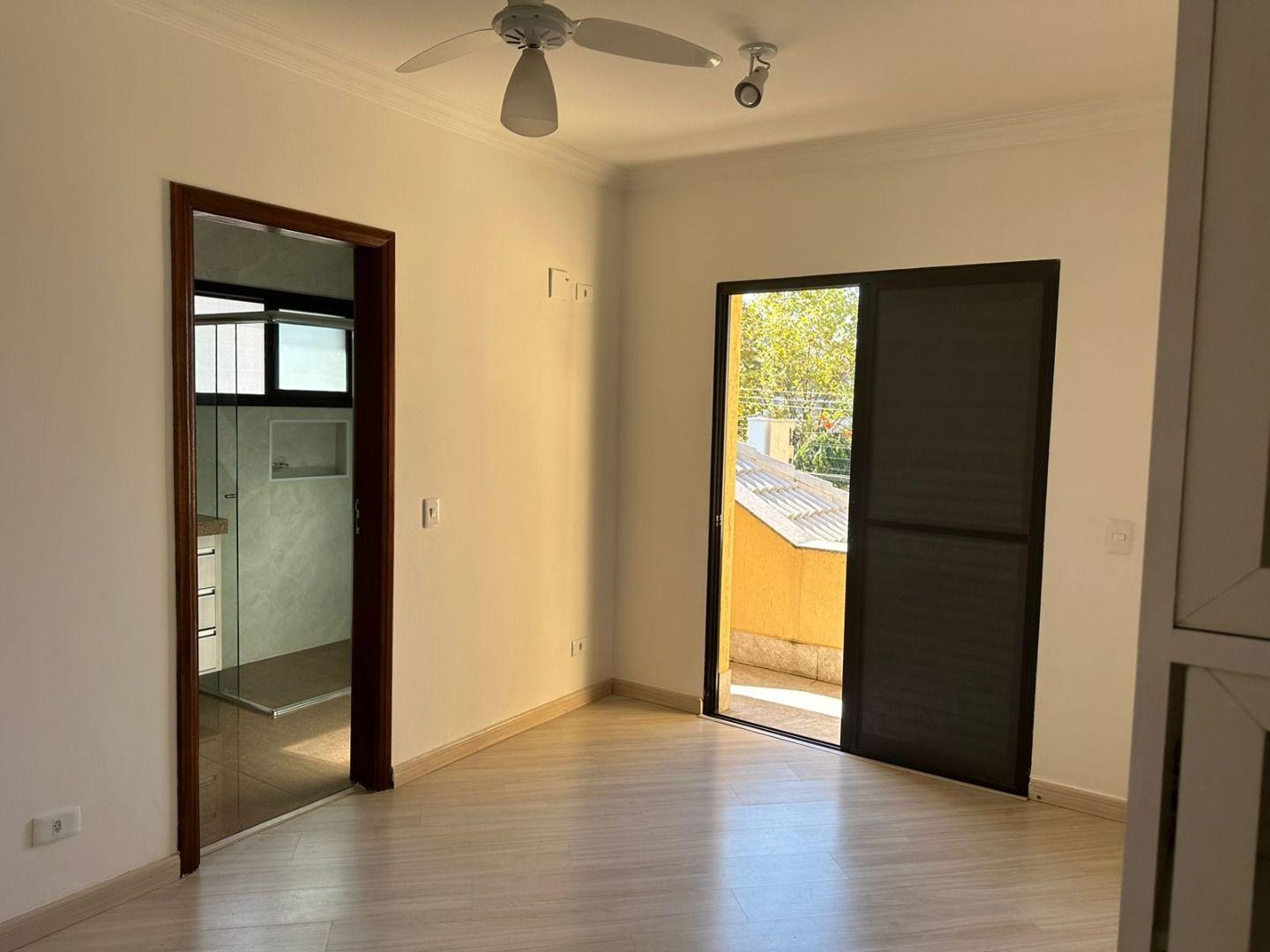 Casa para alugar com 4 quartos, 460m² - Foto 15