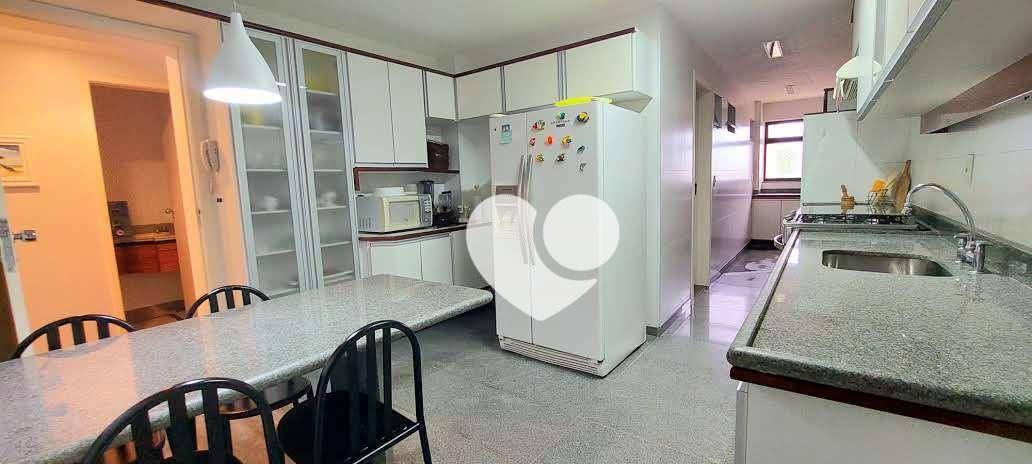 Apartamento à venda com 3 quartos, 185m² - Foto 23