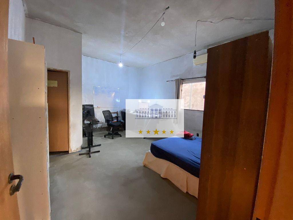 Sobrado à venda com 3 quartos, 313m² - Foto 2