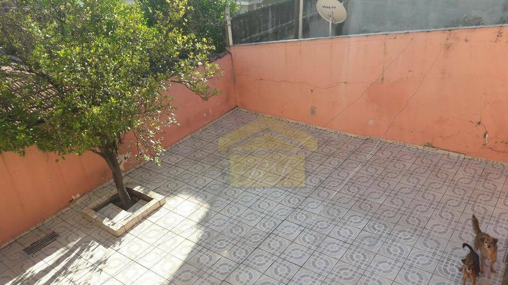 Casa à venda com 2 quartos, 100m² - Foto 11