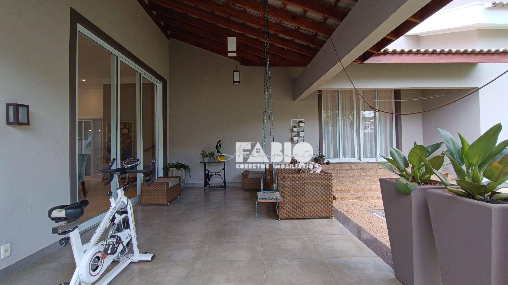 Casa de Condomínio à venda com 3 quartos, 259m² - Foto 18