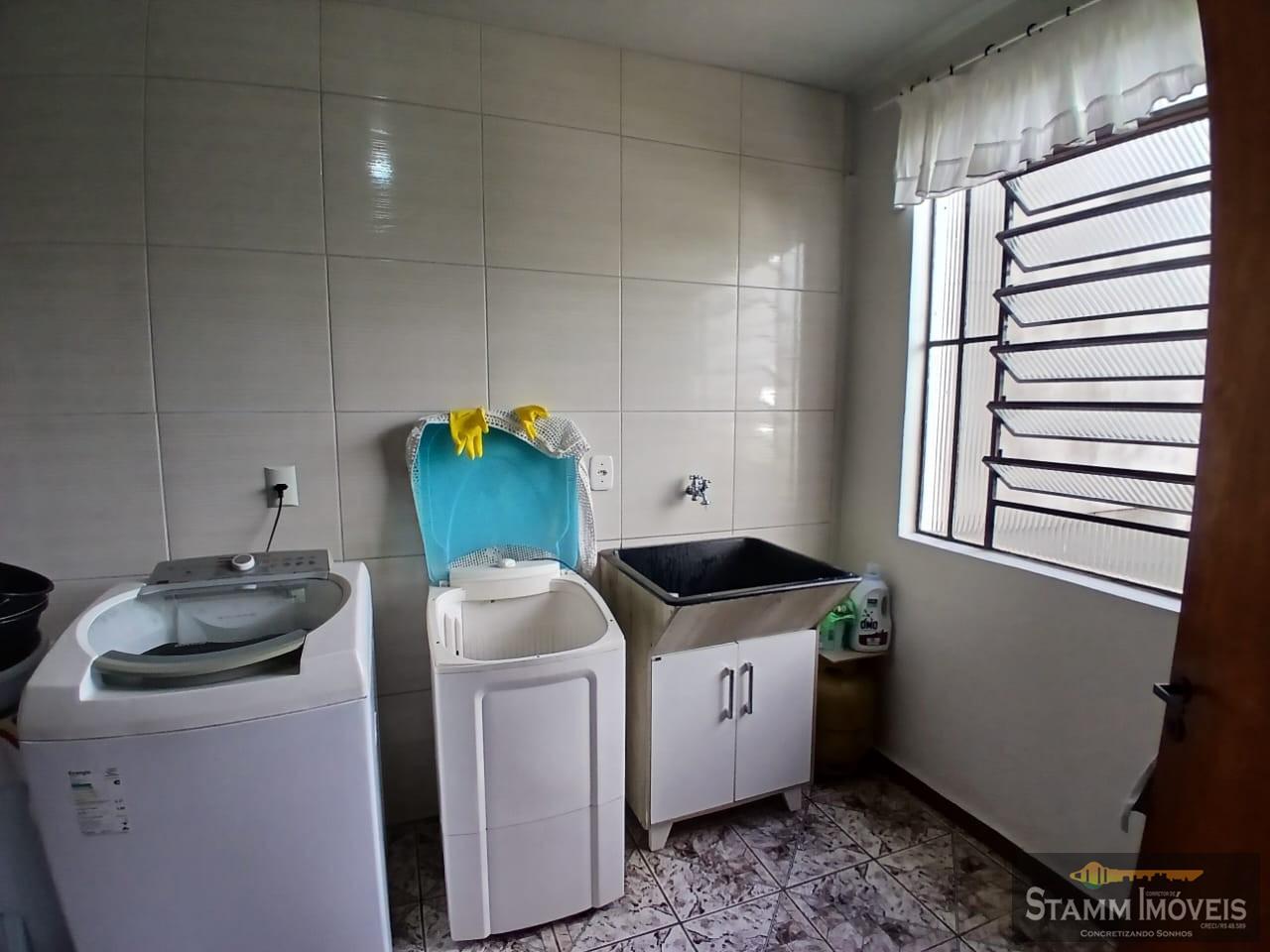 Casa à venda com 3 quartos, 250m² - Foto 42
