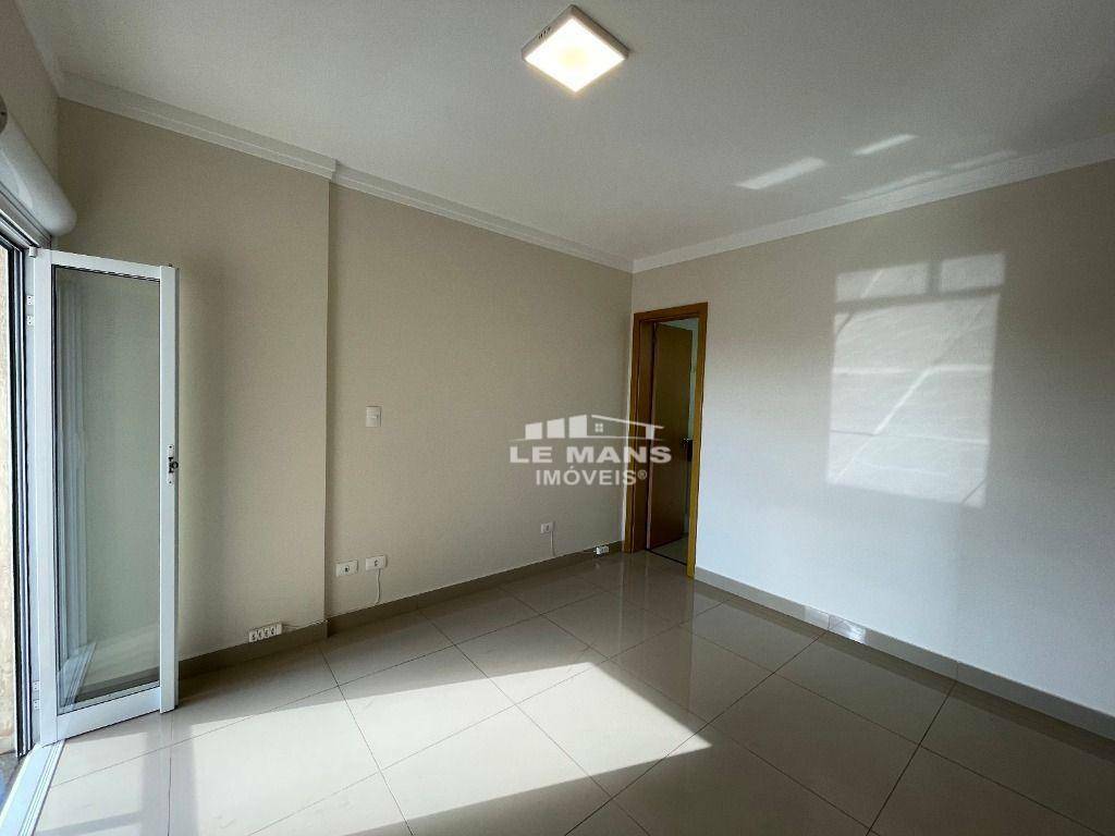 Apartamento para alugar com 3 quartos, 116m² - Foto 19