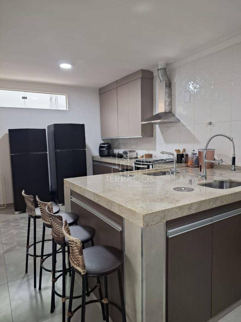 Sobrado à venda com 3 quartos, 250m² - Foto 6