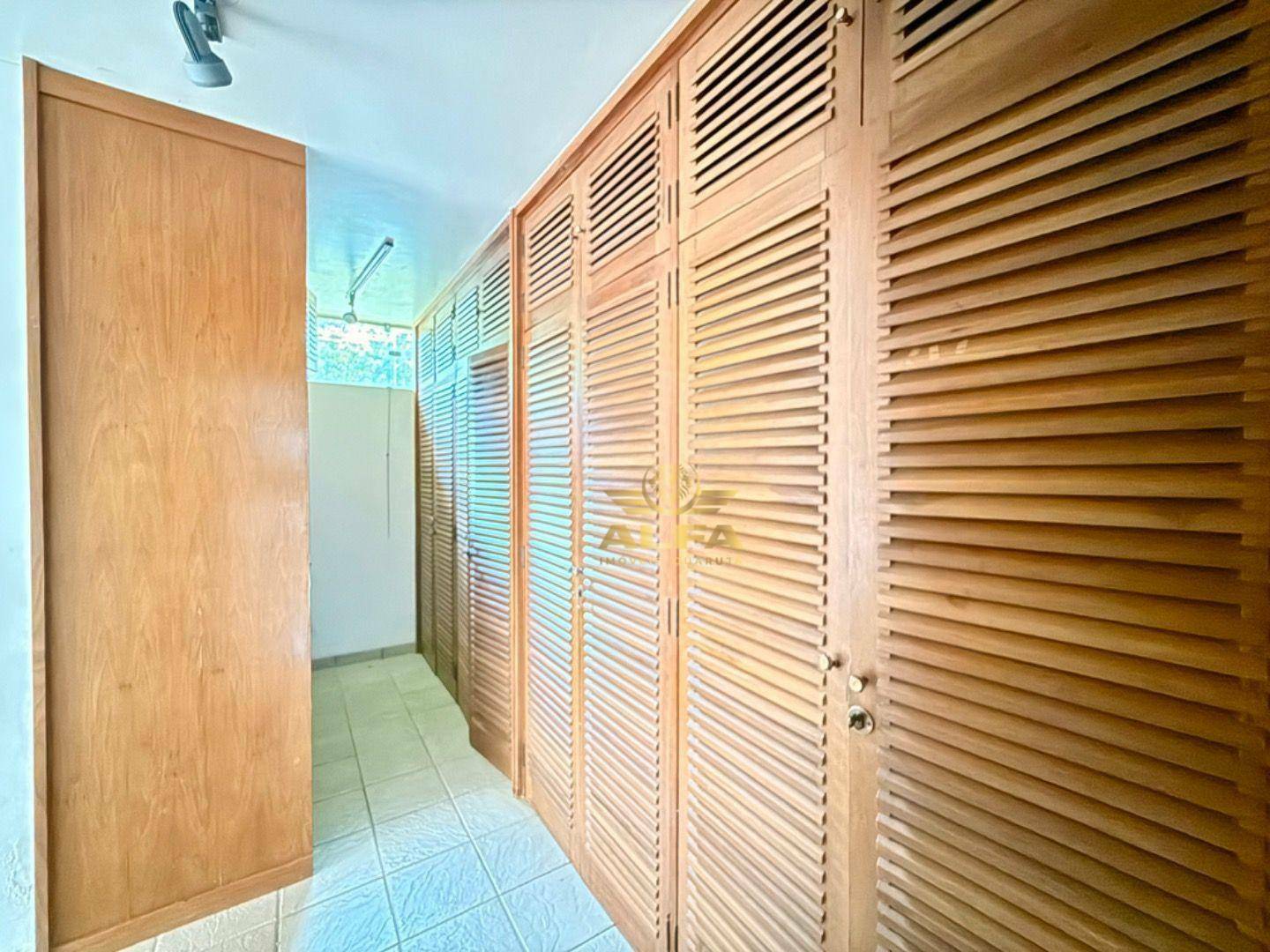 Casa de Condomínio à venda com 4 quartos, 350m² - Foto 21