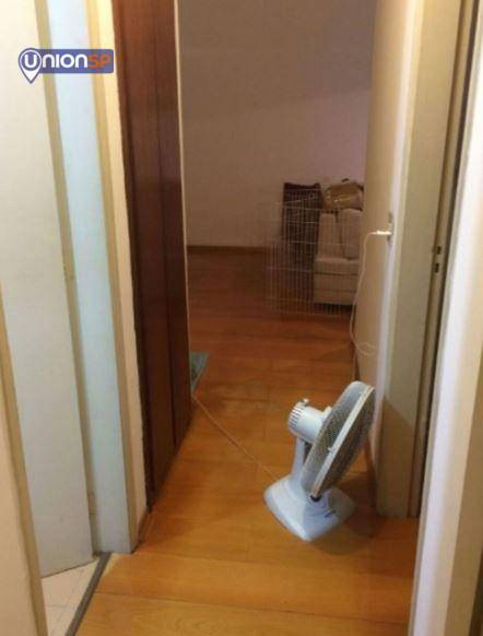 Apartamento à venda com 2 quartos, 75m² - Foto 3