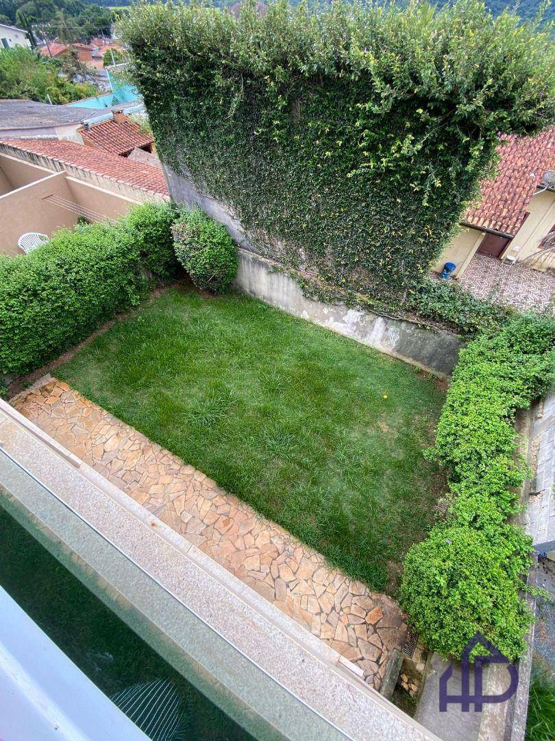 Casa para alugar com 3 quartos, 248m² - Foto 36