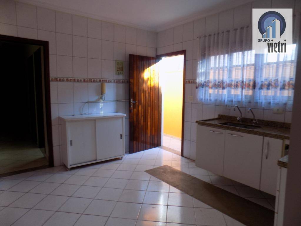 Casa à venda com 3 quartos, 110m² - Foto 3