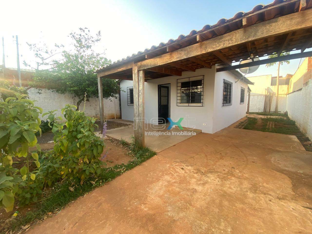 Casa à venda com 2 quartos, 79m² - Foto 2