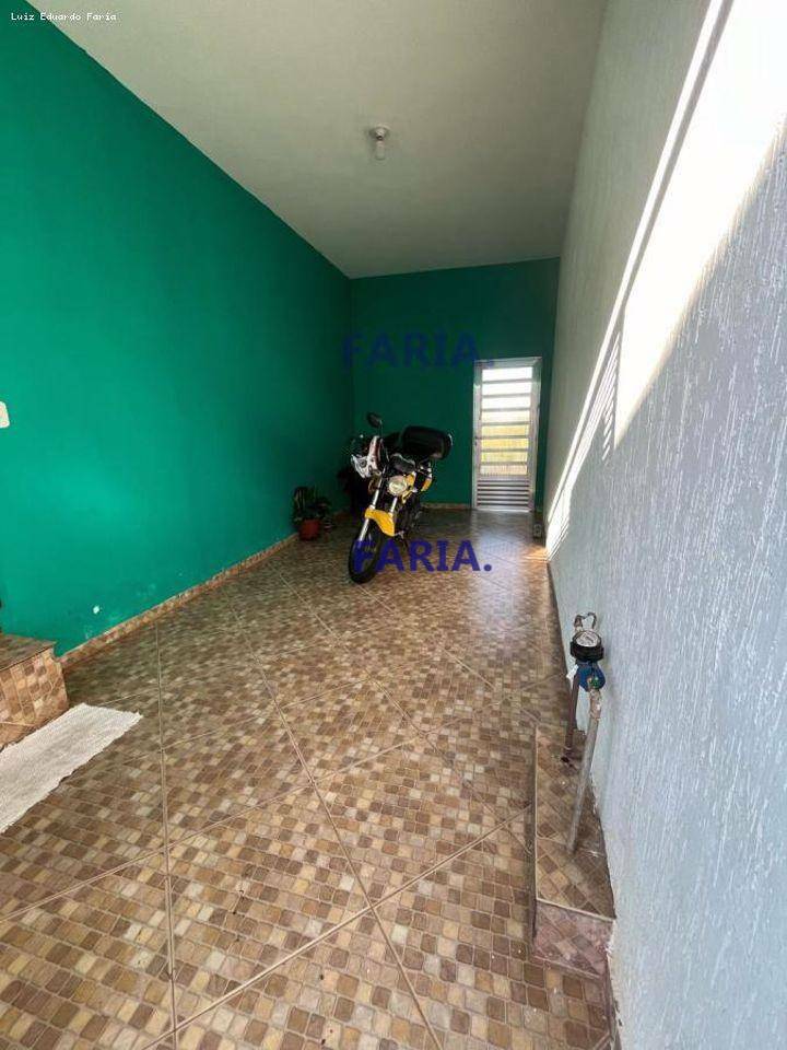 Casa à venda com 3 quartos, 173M2 - Foto 2