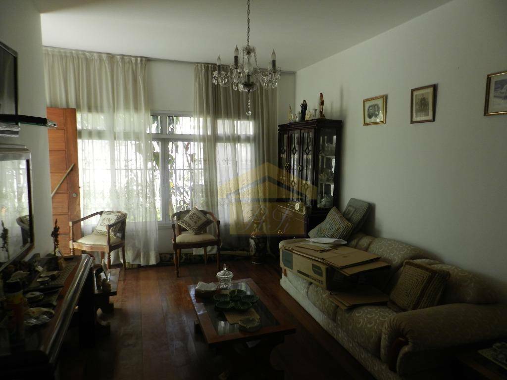 Casa à venda com 3 quartos, 224m² - Foto 2