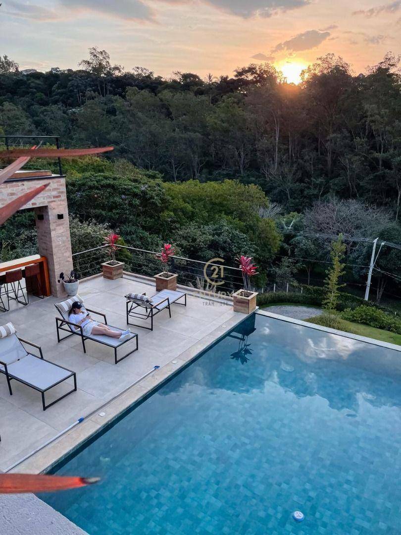 Casa de Condomínio à venda com 4 quartos, 296m² - Foto 1