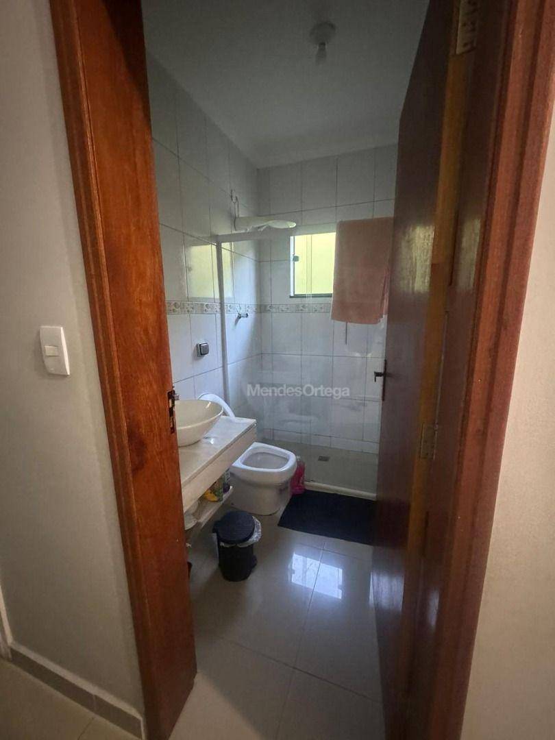 Casa à venda com 2 quartos, 200m² - Foto 10