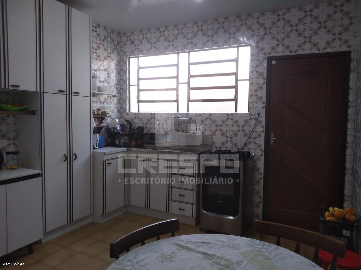 Casa à venda com 4 quartos, 204m² - Foto 26