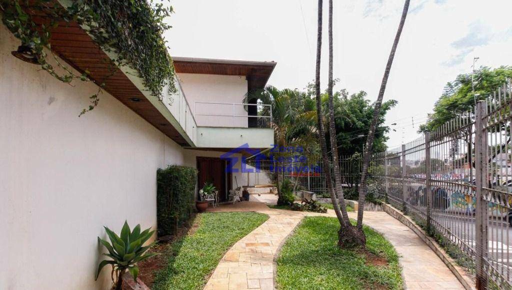 Casa à venda e aluguel com 6 quartos, 450m² - Foto 3