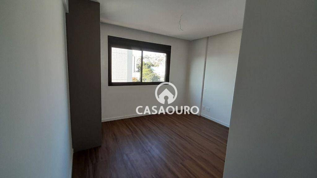 Apartamento à venda com 4 quartos, 140m² - Foto 15