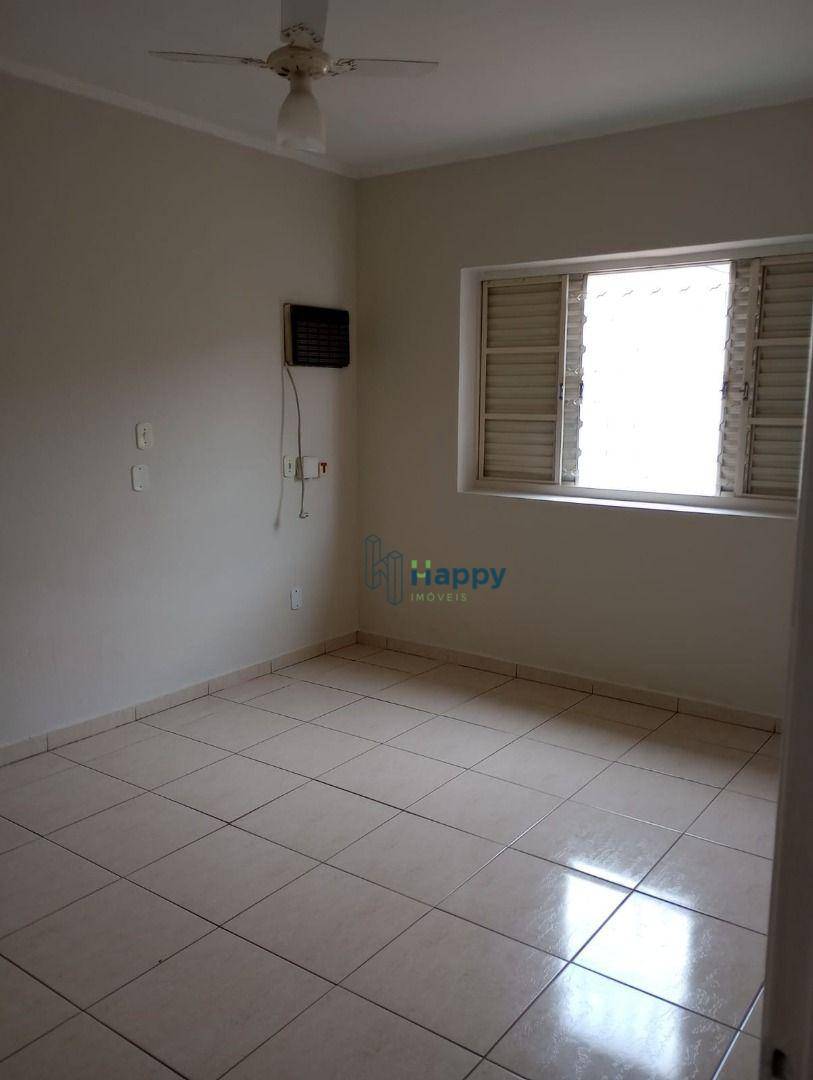 Casa para alugar com 4 quartos, 180m² - Foto 9
