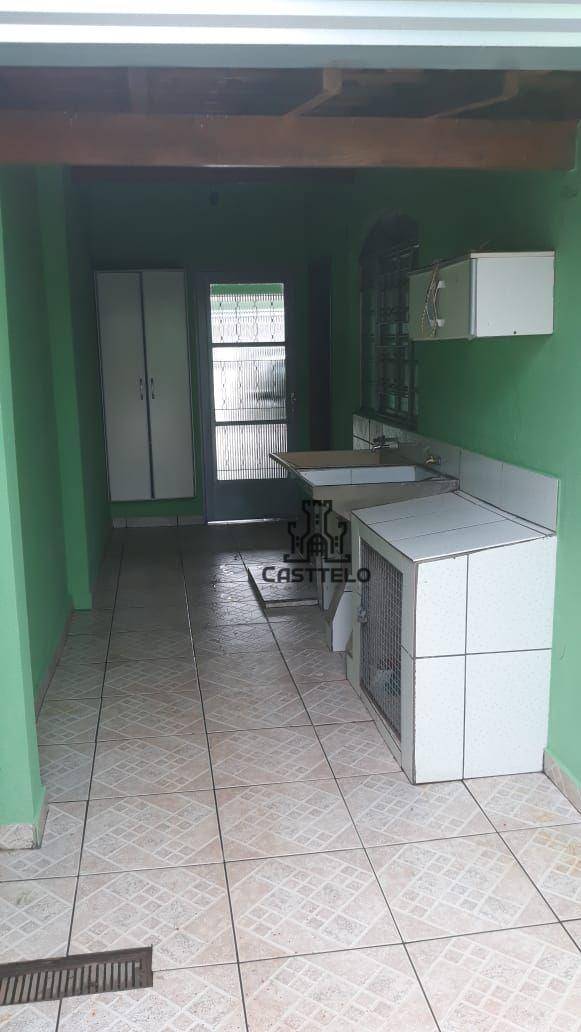 Casa à venda com 4 quartos, 200m² - Foto 18