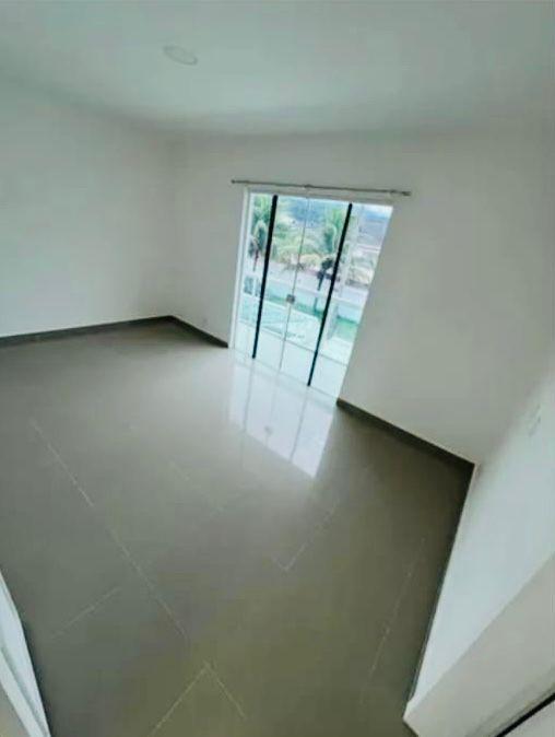 Casa de Condomínio à venda com 4 quartos, 180m² - Foto 14