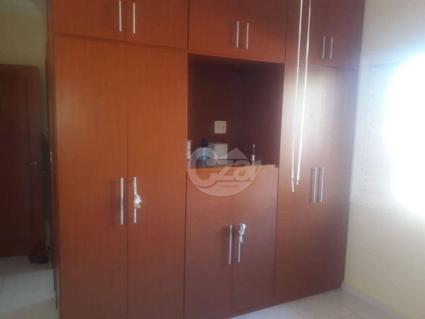 Casa à venda com 3 quartos, 244m² - Foto 17