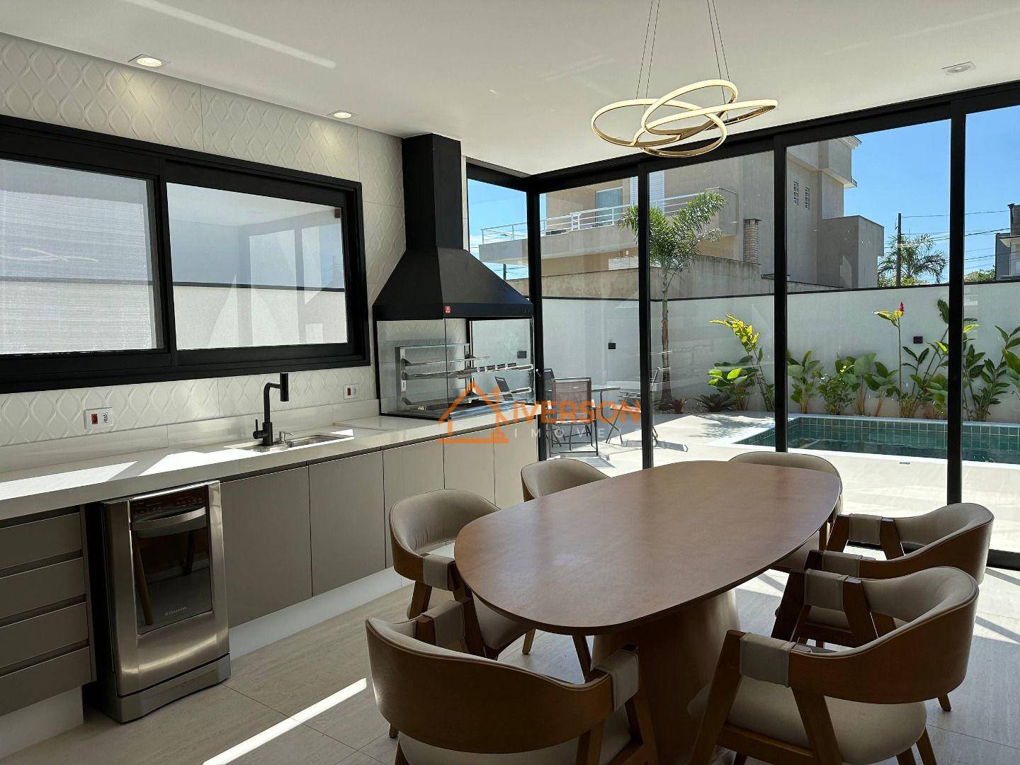 Sobrado, 4 quartos, 218 m² - Foto 2