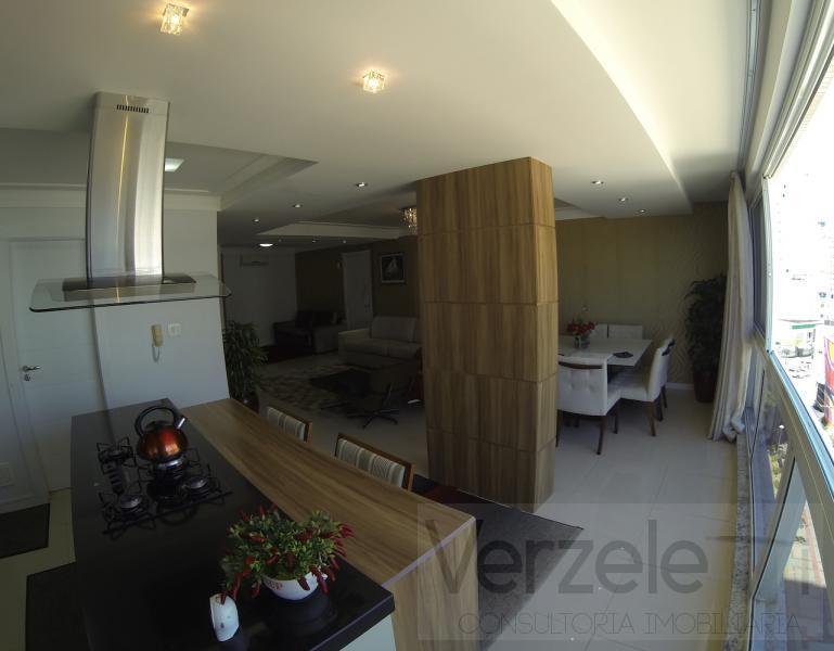 Apartamento à venda com 3 quartos, 140m² - Foto 5