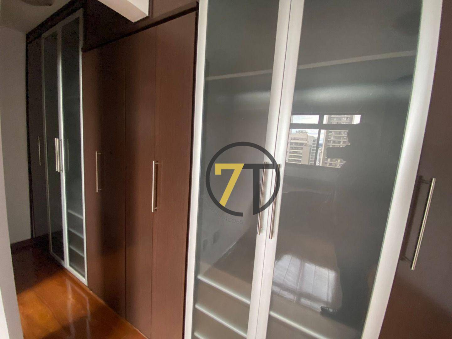 Apartamento para alugar com 3 quartos, 140m² - Foto 24