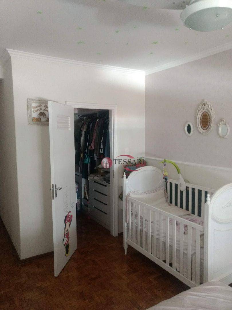 Apartamento à venda com 3 quartos, 140m² - Foto 11