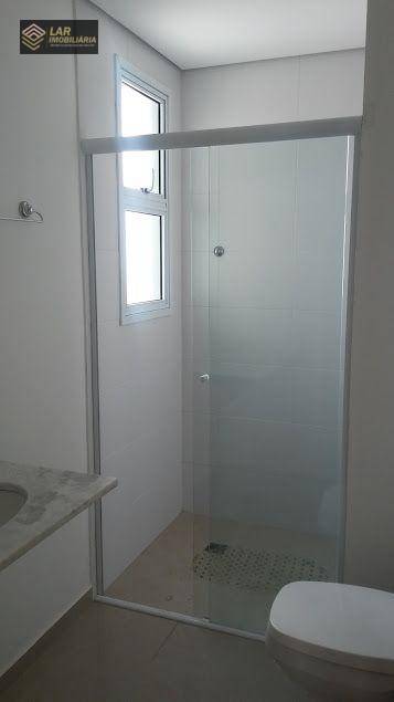 Apartamento à venda com 2 quartos, 67m² - Foto 2