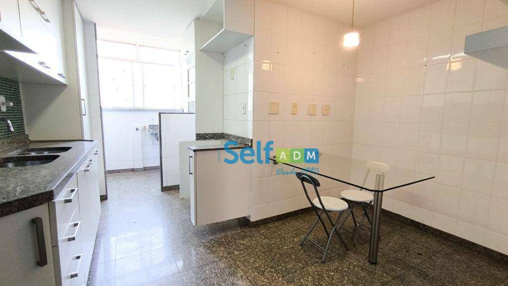 Apartamento para alugar com 3 quartos, 140m² - Foto 16