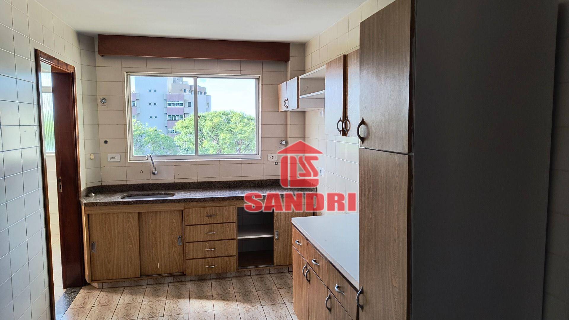 Apartamento para alugar com 3 quartos, 97m² - Foto 7