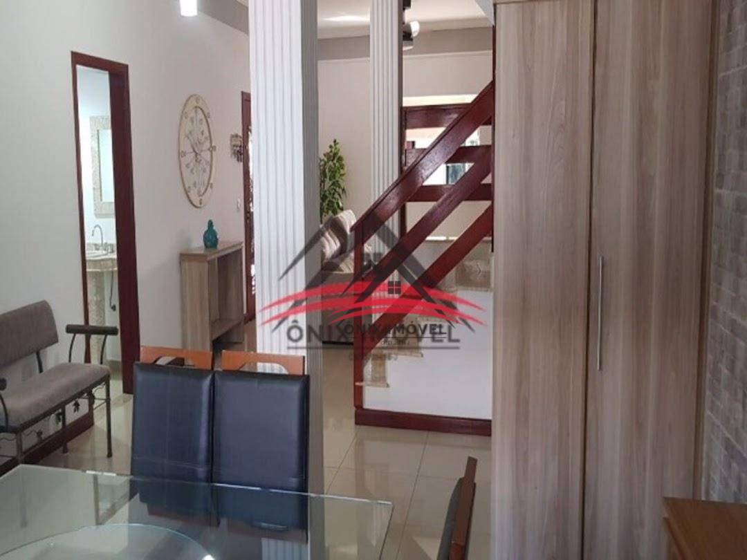 Casa de Condomínio à venda com 4 quartos, 250m² - Foto 4