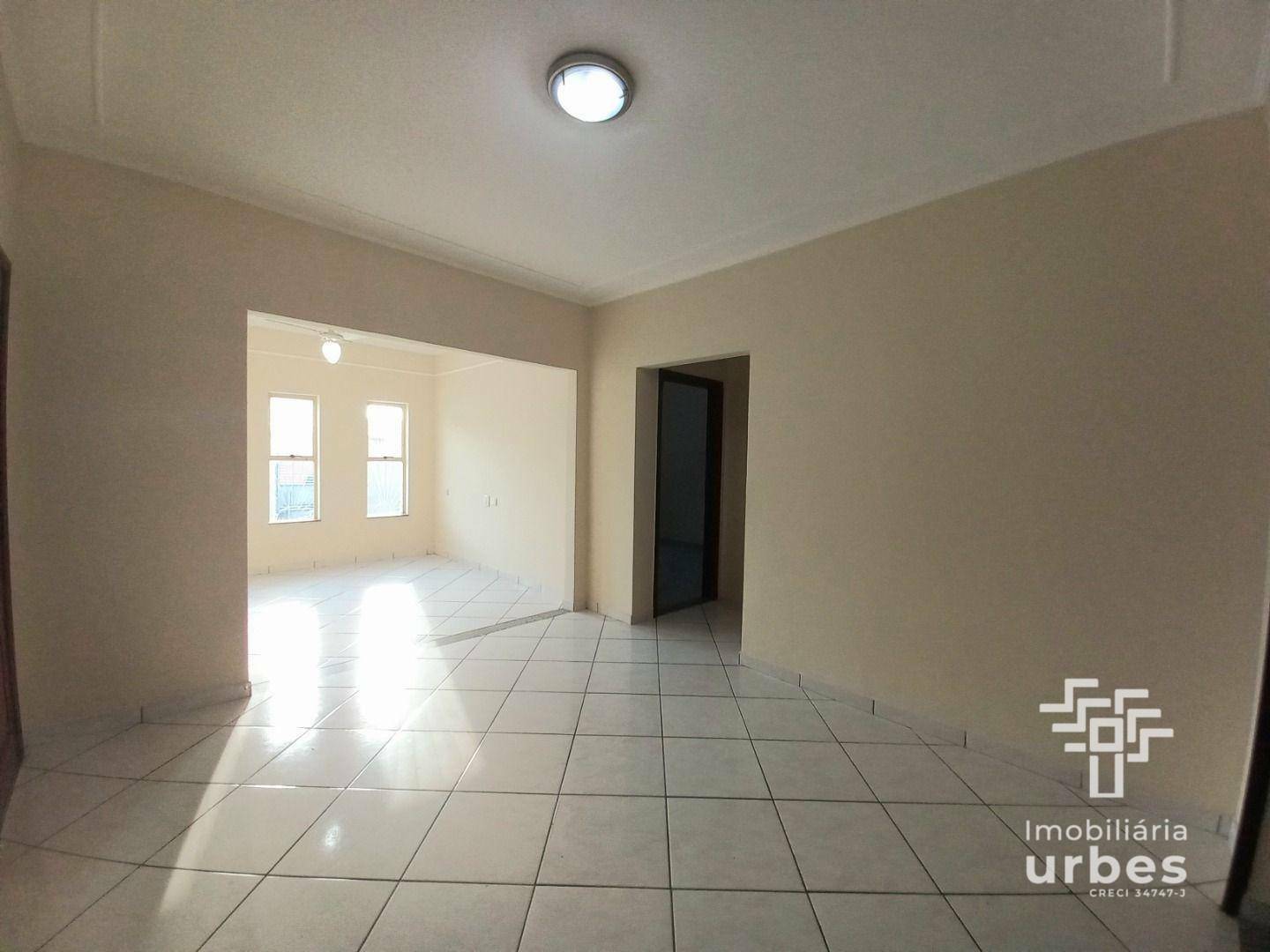 Casa à venda com 3 quartos, 220m² - Foto 6