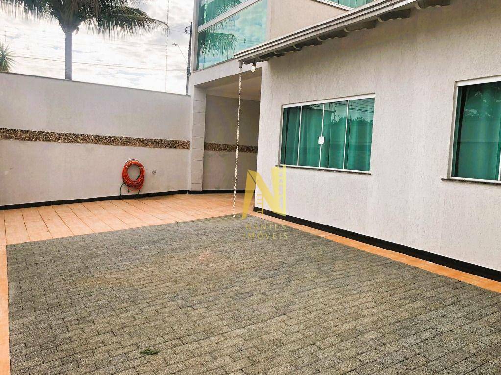 Casa à venda com 3 quartos, 230m² - Foto 20