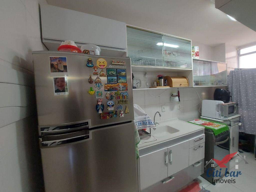 Apartamento à venda com 3 quartos, 50m² - Foto 6