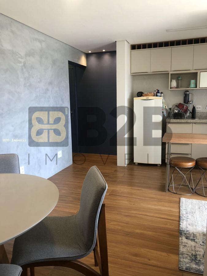 Apartamento à venda com 2 quartos, 65m² - Foto 11