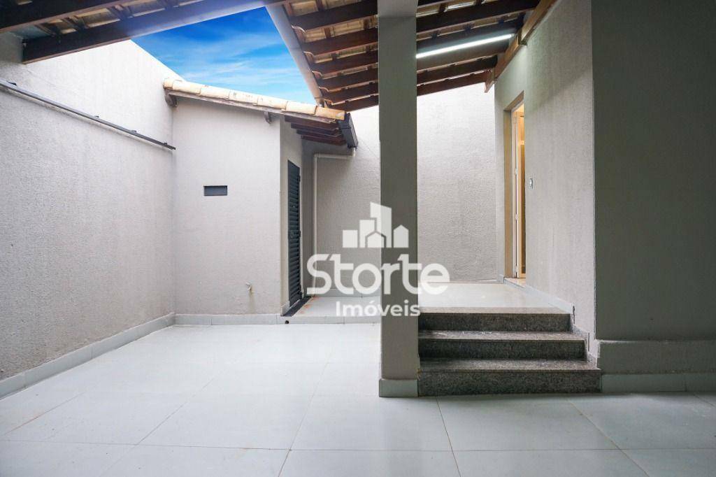 Casa à venda com 3 quartos, 260m² - Foto 34