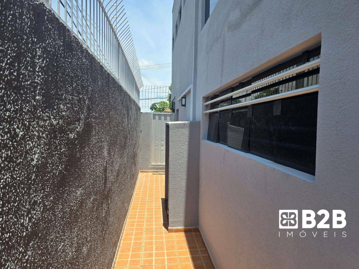 Casa à venda com 5 quartos, 290m² - Foto 4