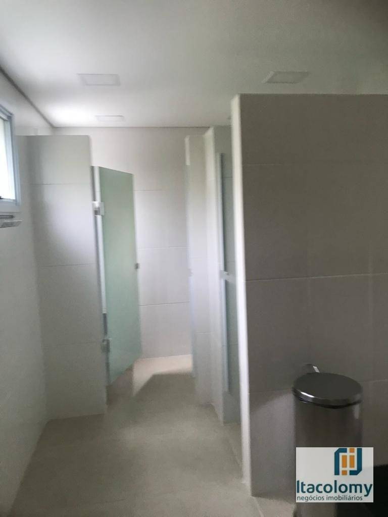 Apartamento para alugar com 3 quartos, 350m² - Foto 39