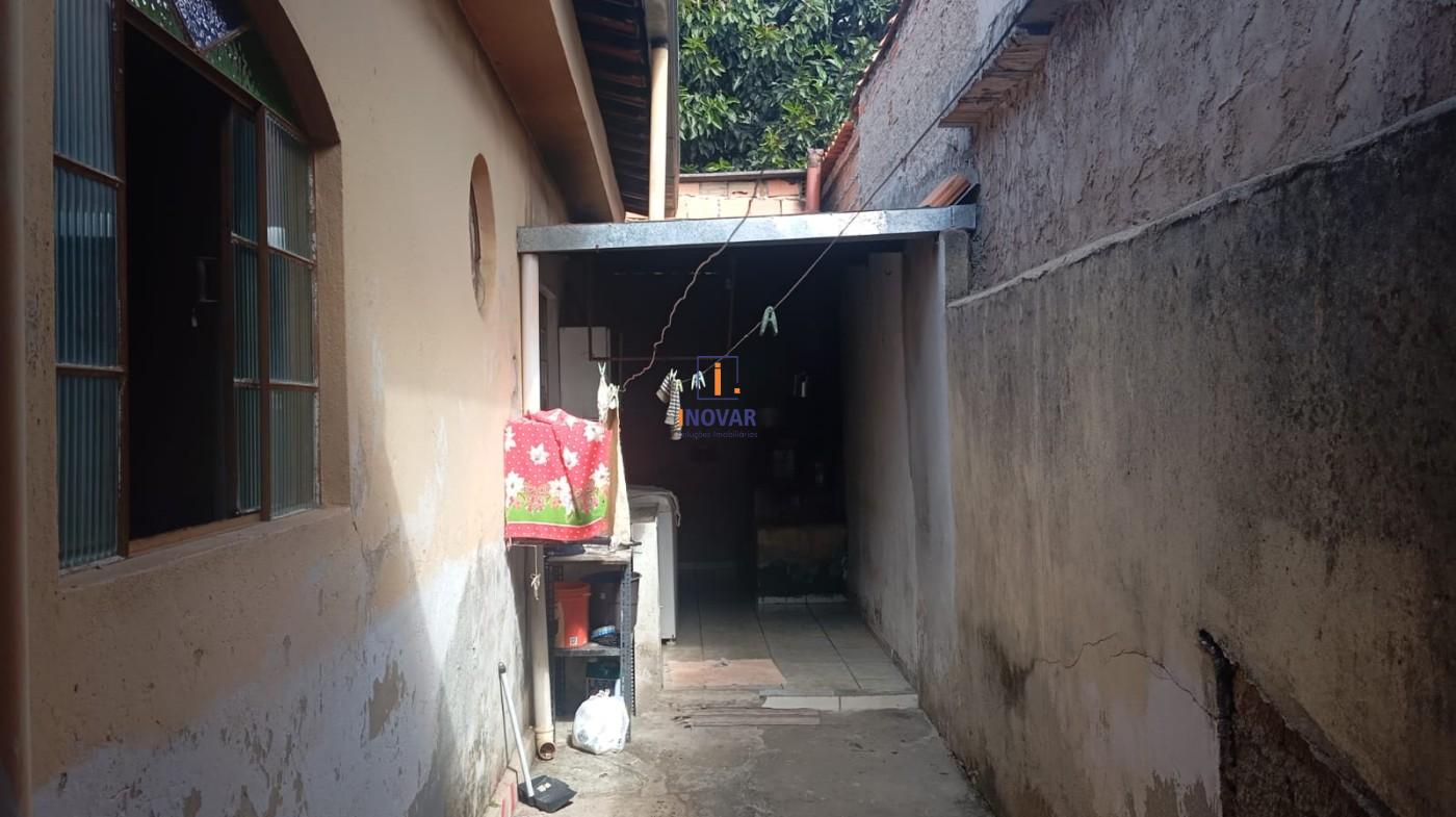Casa à venda com 3 quartos, 360m² - Foto 17