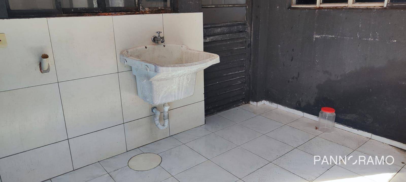 Casa de Condomínio para alugar com 2 quartos, 85m² - Foto 9