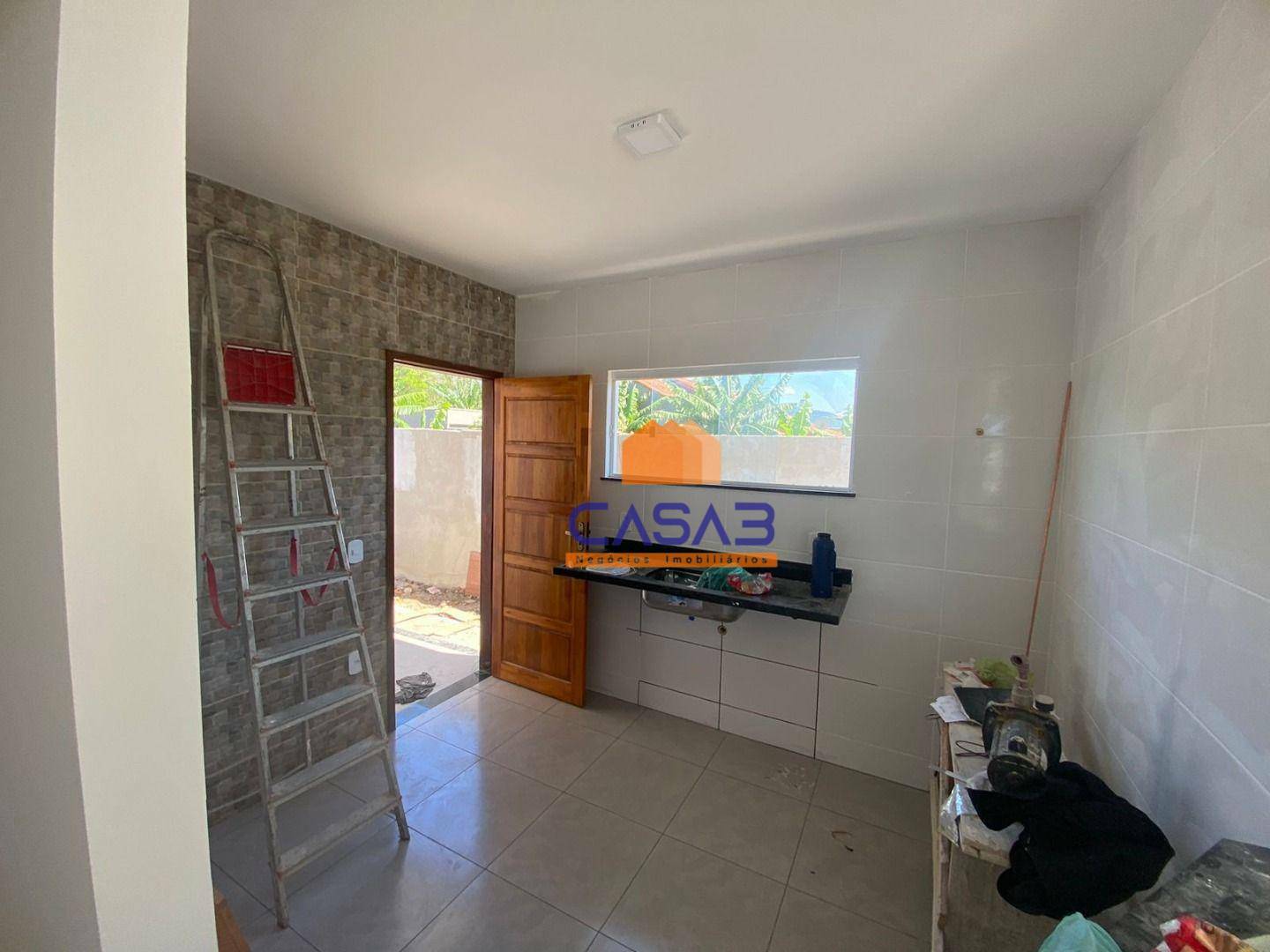 Casa à venda com 3 quartos, 98m² - Foto 5