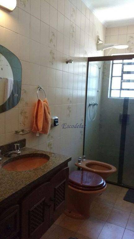 Sobrado à venda com 3 quartos, 200m² - Foto 2