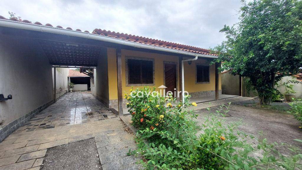 Casa à venda com 3 quartos, 280m² - Foto 1