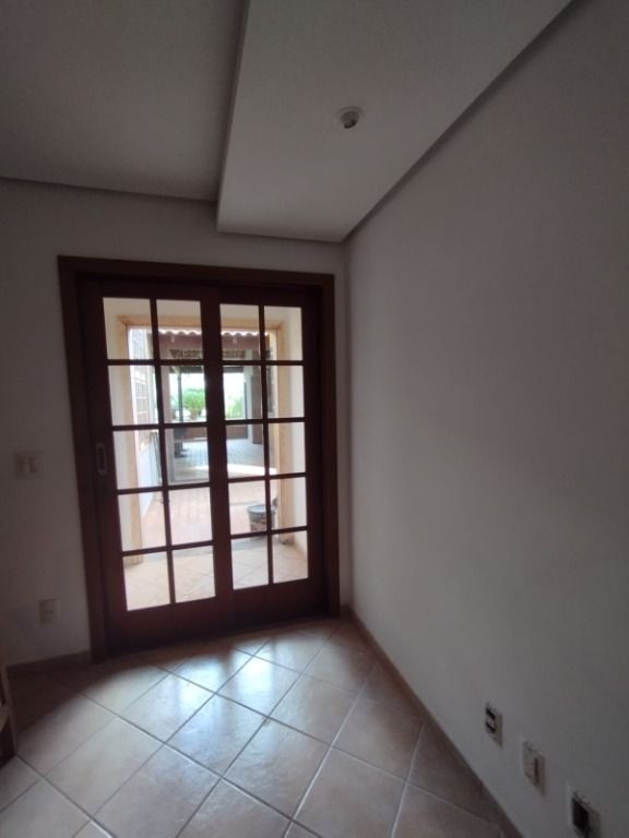 Casa para alugar com 5 quartos, 360m² - Foto 5