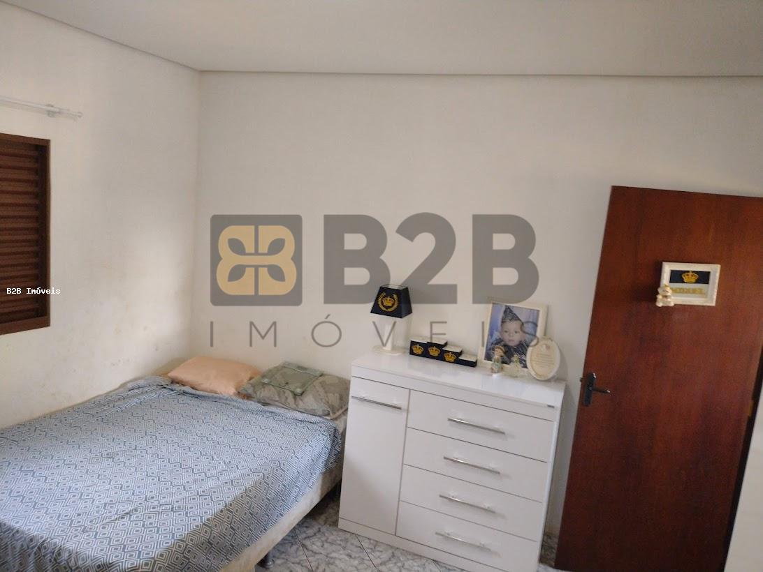 Casa à venda com 3 quartos, 156m² - Foto 12